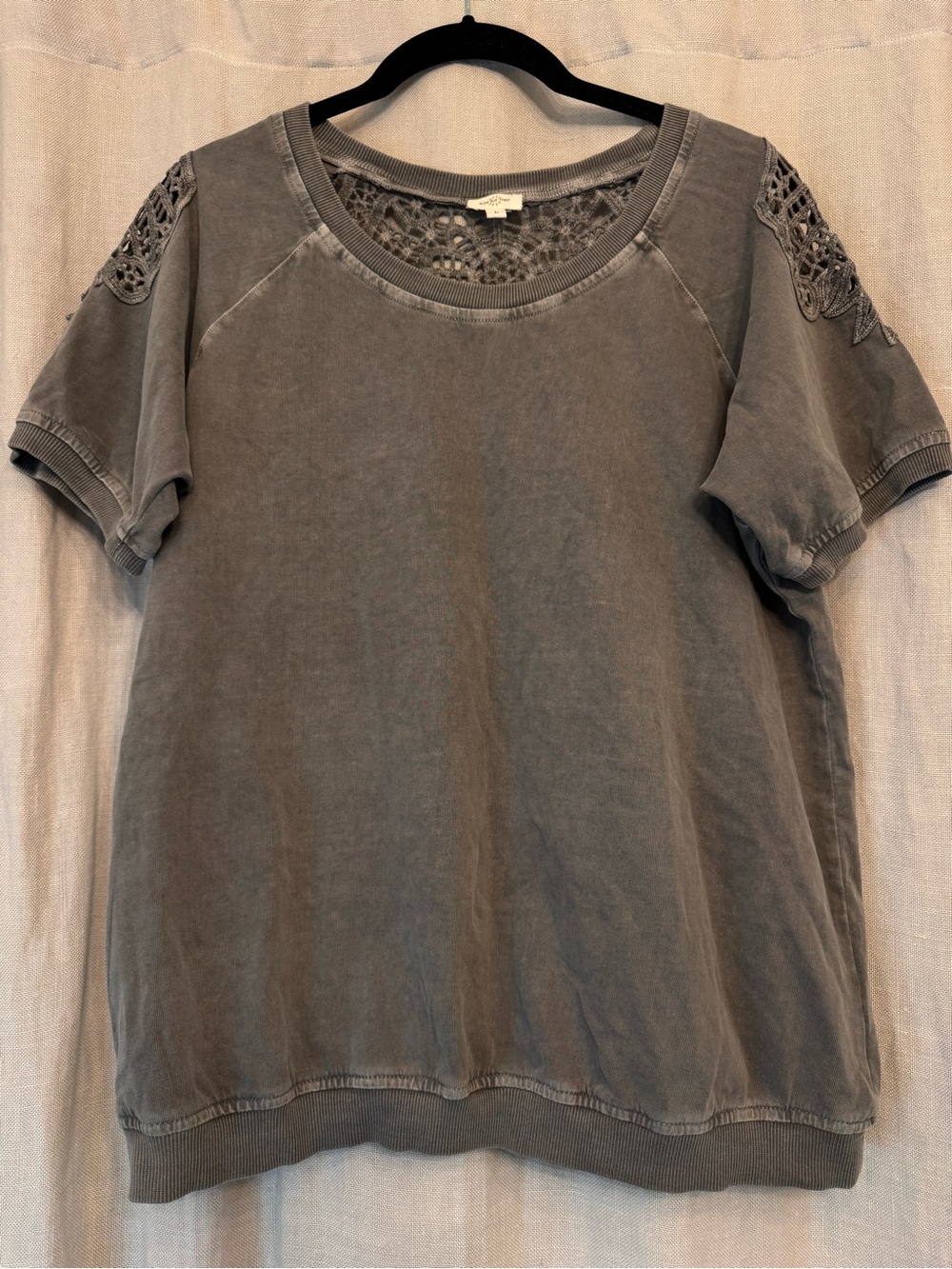 🔥 EZE SUR MER Gray Crochet Lace Accent Sweatshirt Top L